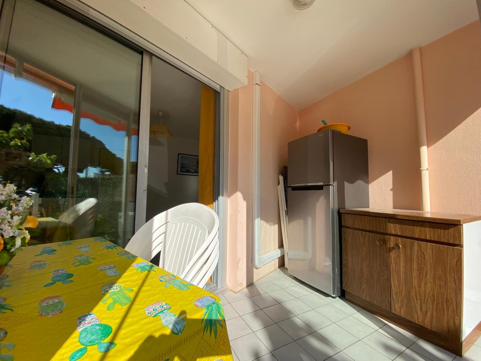 Agréable appartement en rez-de-jardin à deux pas des plages Le Grau-du-Roi Extérieur photo